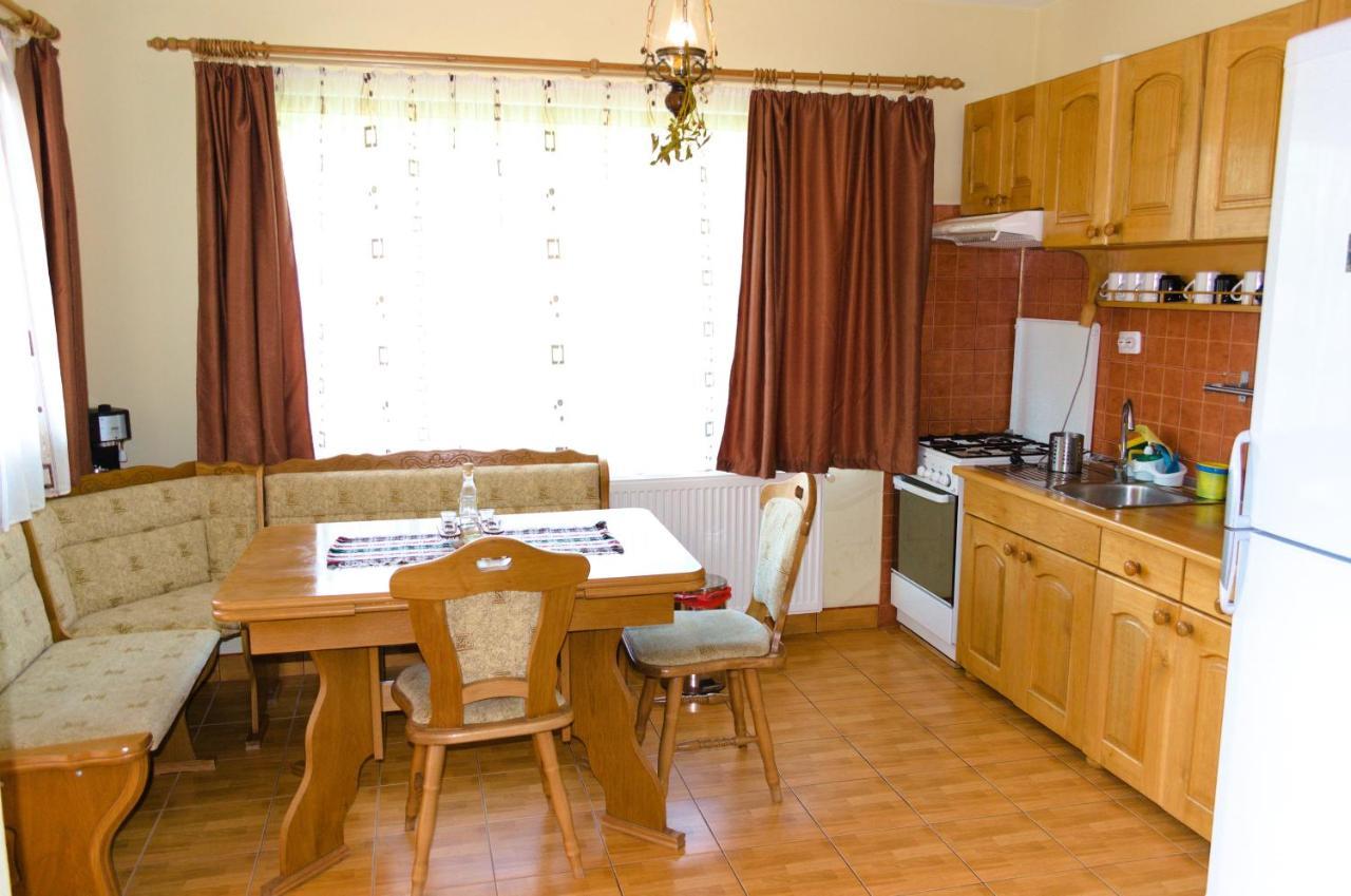 Arnota Villa Costesti  Екстериор снимка