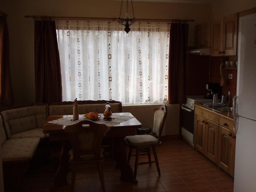 Arnota Villa Costesti  Екстериор снимка